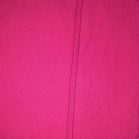 Wonder Wink M Fuchsia Pink Scrub Top with Yellow Logo - Picture 12 of 12